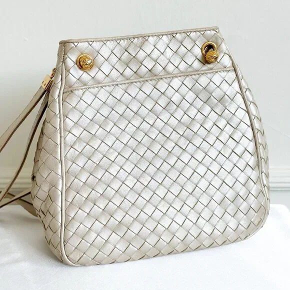 Bottega Veneta Shoulder Bag - Picture 6 of 16